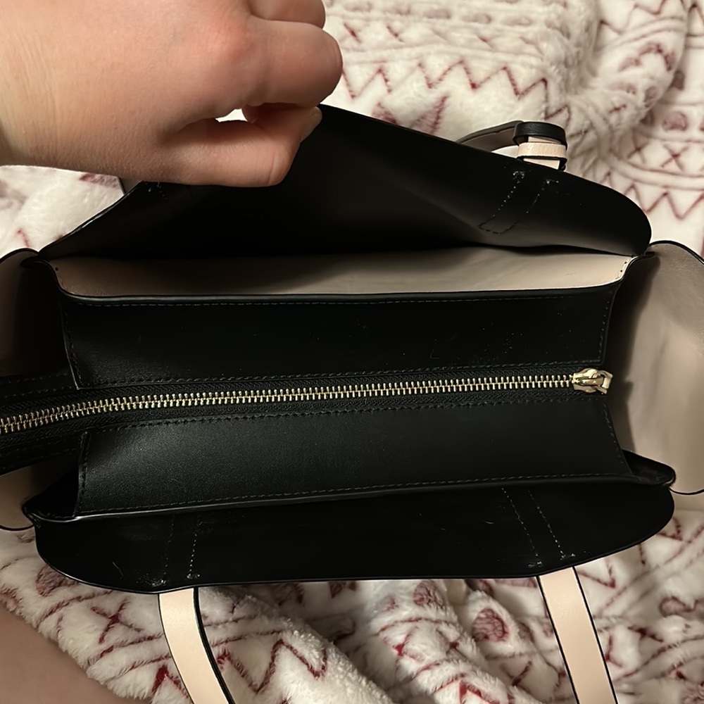 Kate Spade New York handbag - Picture 5 of 9